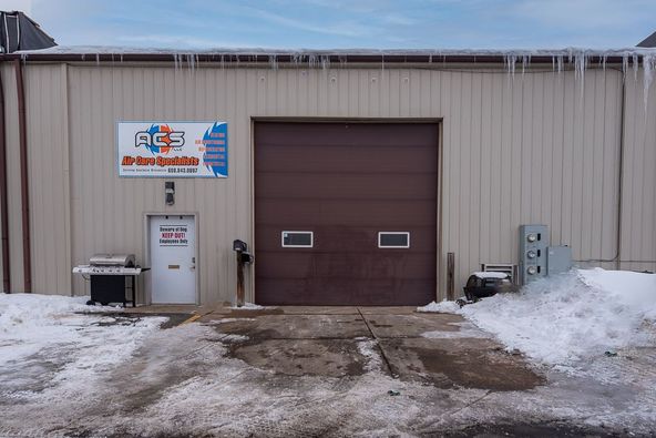 515 W Fulton St, Edgerton, WI 53534